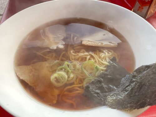 目的はラーメンとアイドル